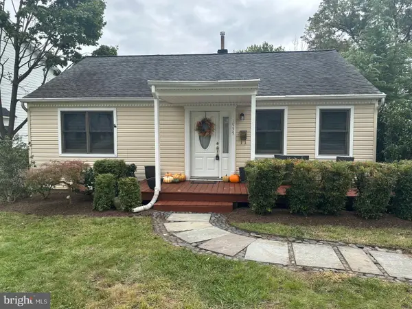 1939 Burfoot St, FALLS CHURCH, VA 22043