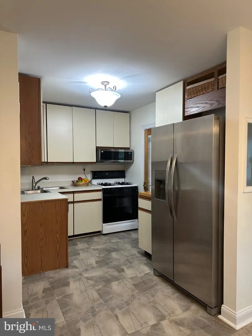 1939 Burfoot St, Falls Church, VA 22043 - #3
