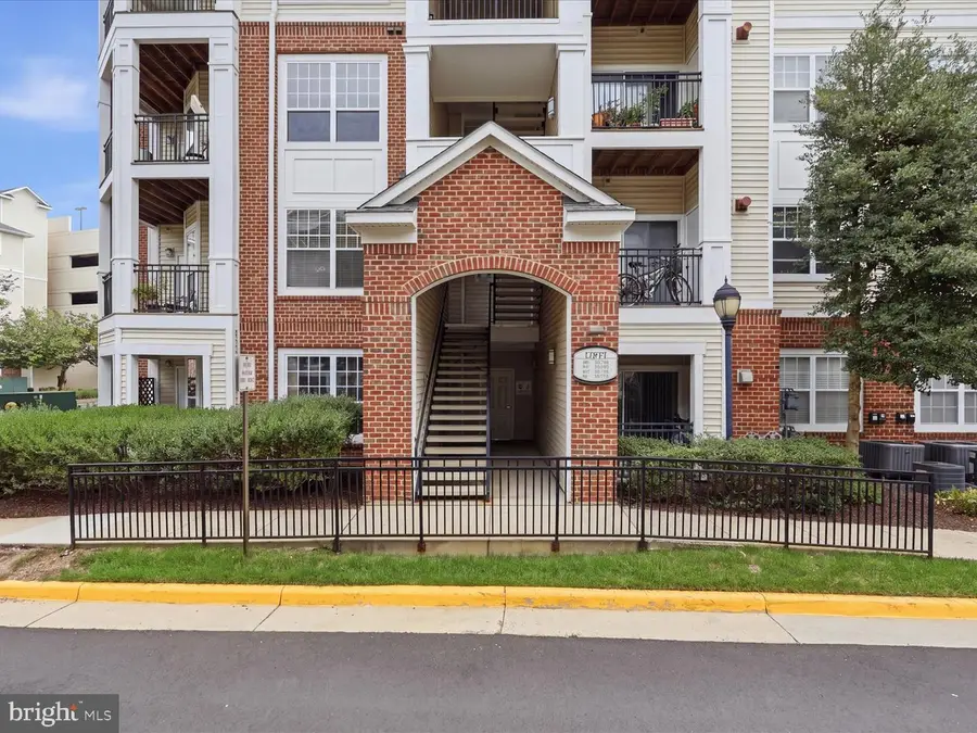 12933 Centre Park Cir #402, Herndon, VA 20171 - #2