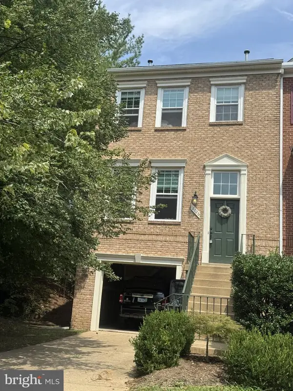 12026 Edgemere Cir, RESTON, VA 20190