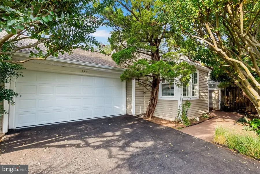7554 Cross Gate Ln, Alexandria, VA 22315 - #2
