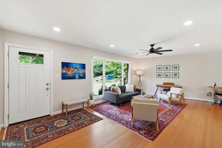 3413 Slade Ct, Falls Church, VA 22042 - #2