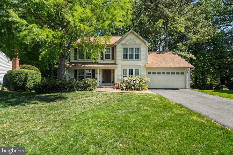 9018 Triple Ridge Rd, Fairfax Station, VA 22039 - #2