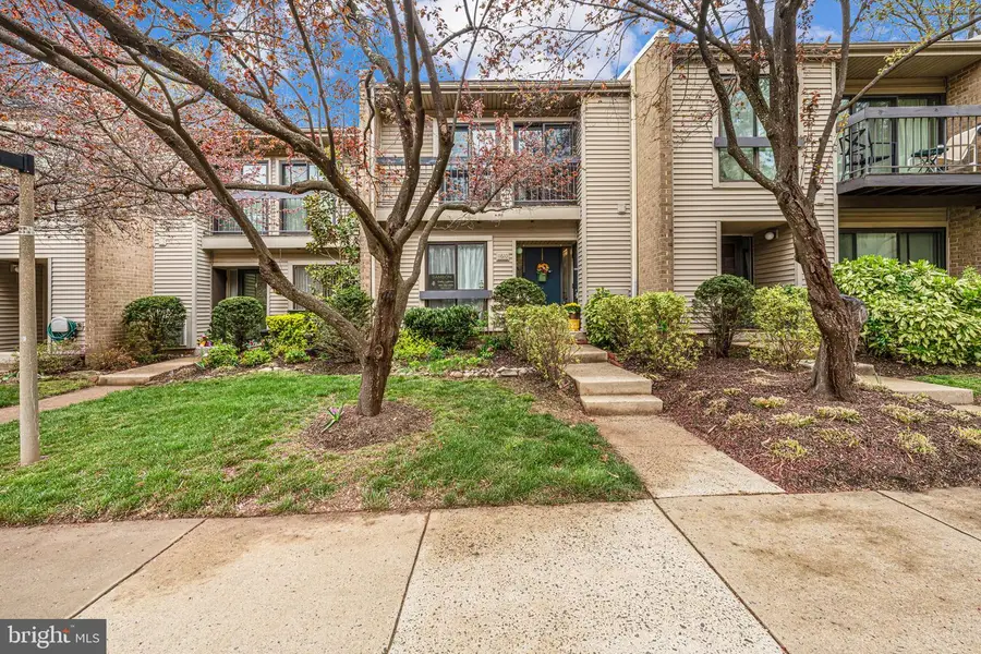11610 Windbluff Ct #07/ 7b1, Reston, VA 20191 - #2