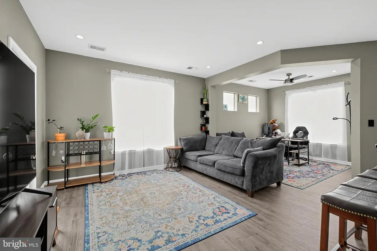 6481 Cheyenne Dr #304, Alexandria, VA 22312 - #1