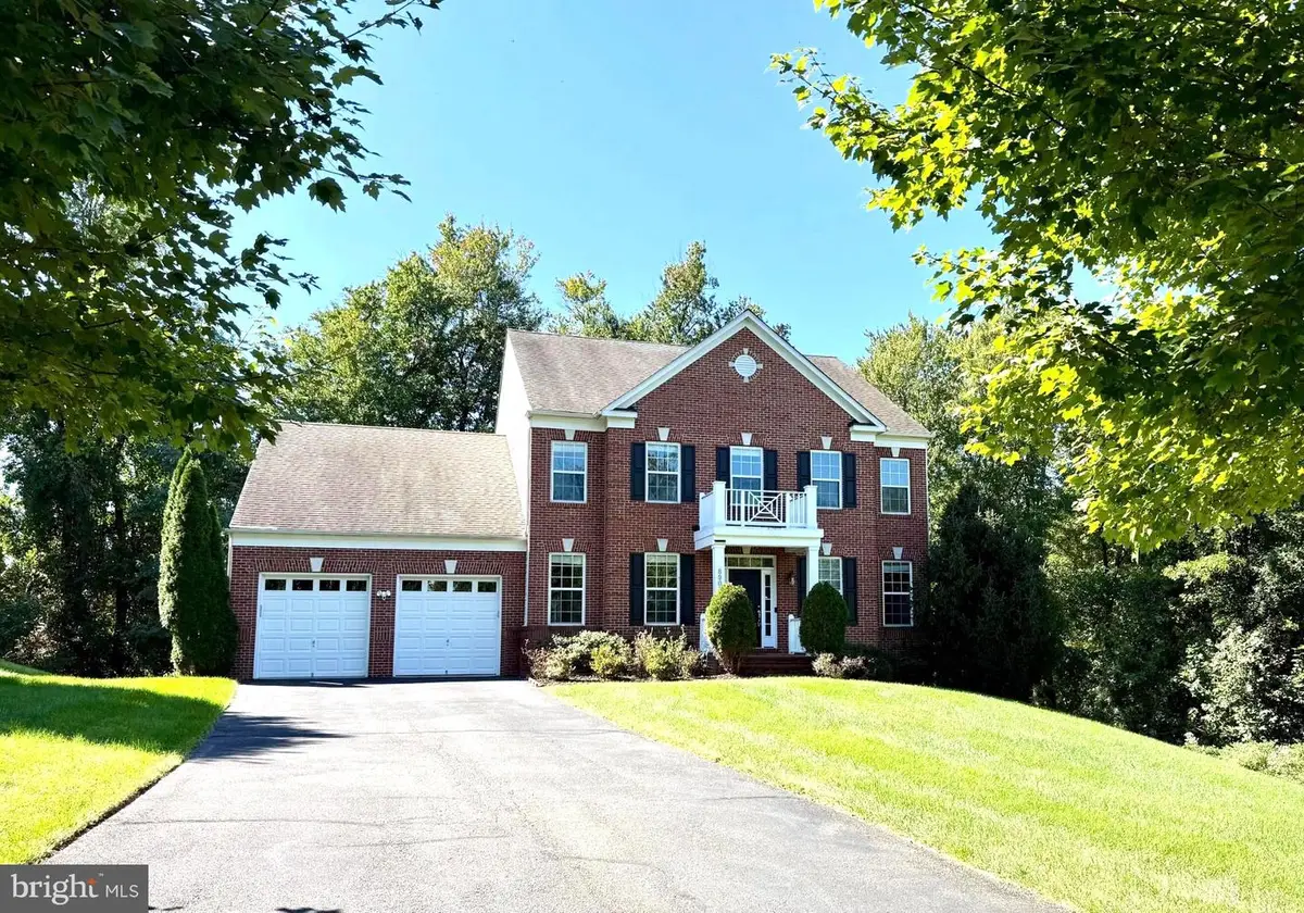 8901 Hargrove Ct, Fairfax, VA 22031 - #1