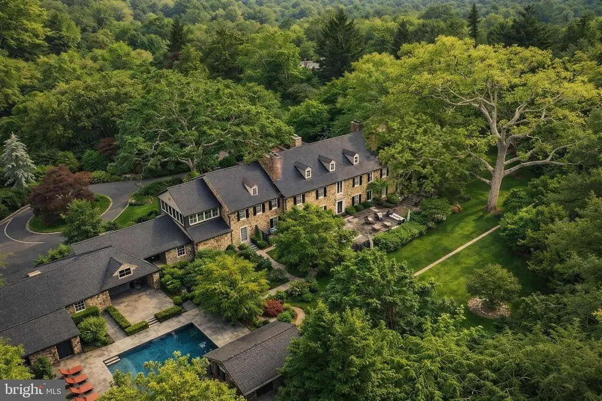 1288 Ballantrae Farm Dr, McLean, VA 22101 - #1