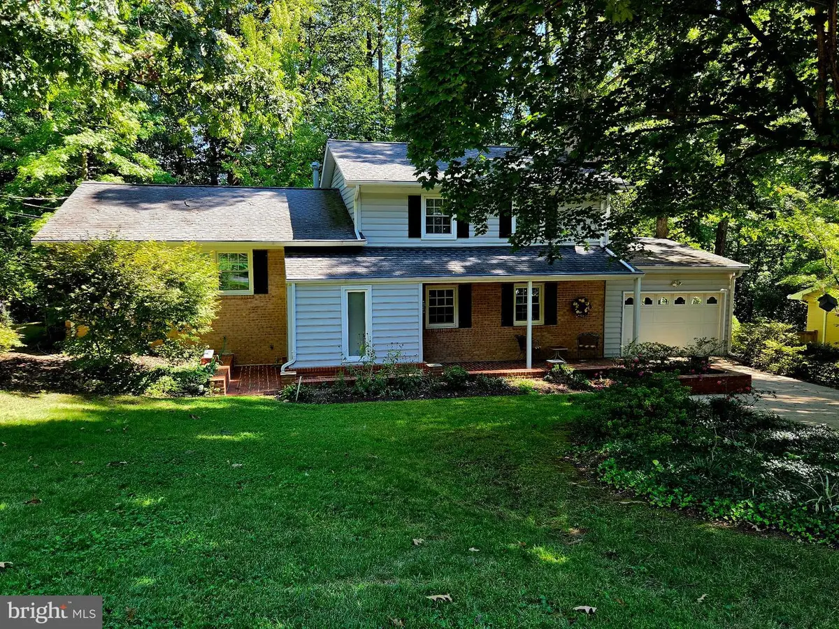 5017 Dodson Dr, Annandale, VA 22003 - #1