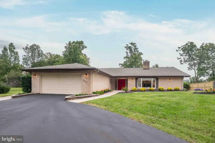 3905 Prosperity Ave, Fairfax, VA 22031 - #2