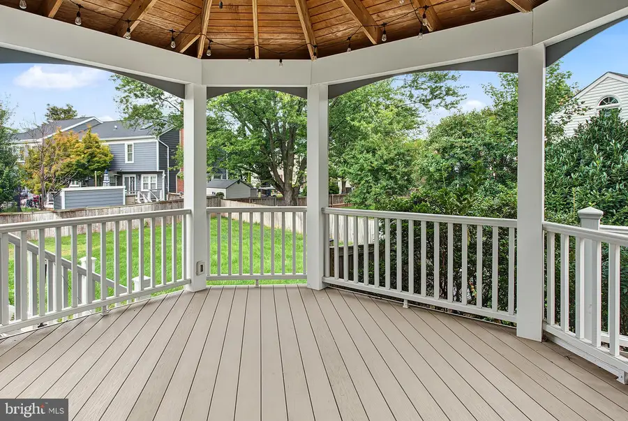 13058 Farthingale Dr, Herndon, VA 20171 - #2