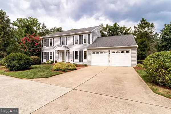 3449 Briargate Ct, FAIRFAX, VA 22033