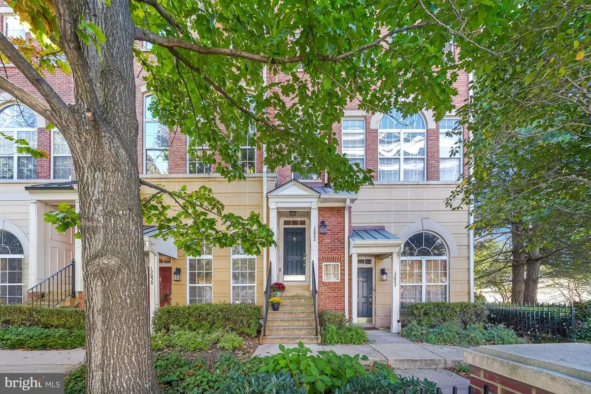 12044 Trumbull Way, Reston, VA 20190 - #1