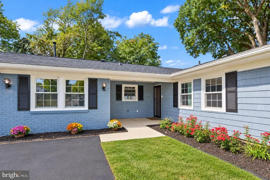 12811 Madeley Ct, Fairfax, VA 22033 - #2