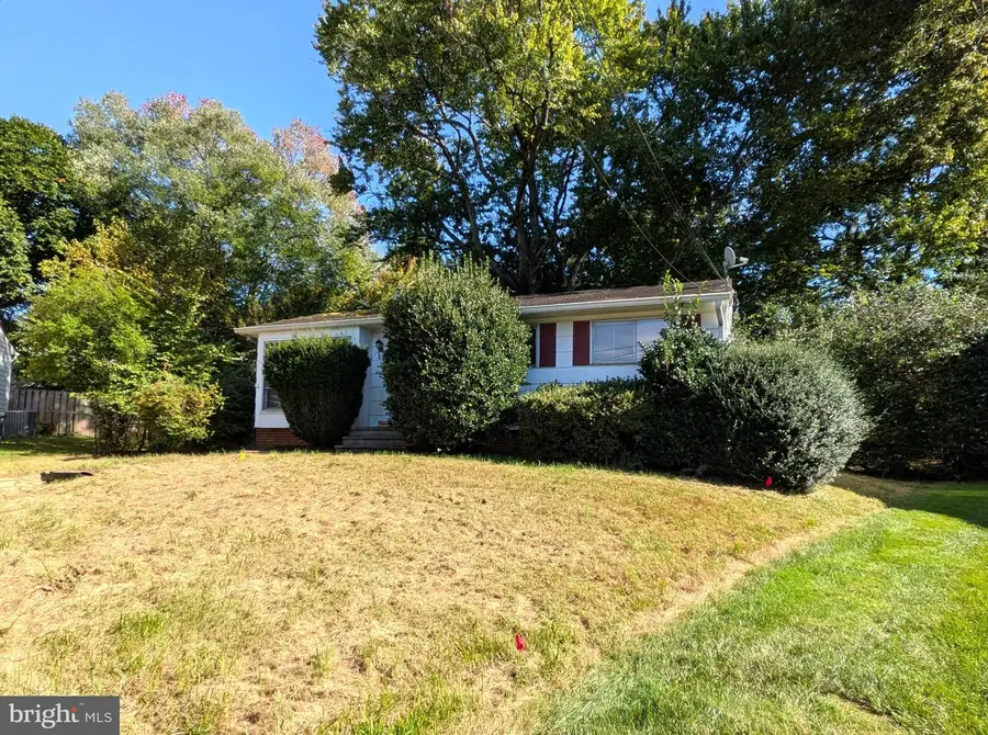 1412 Patrick Cir Sw, Vienna, VA 22180 - #2