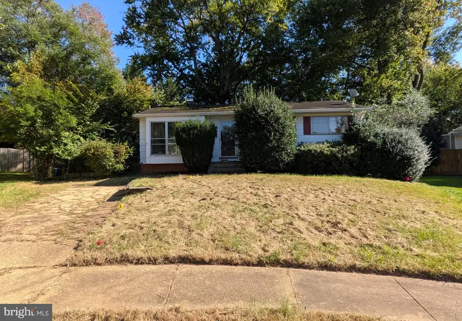 1412 Patrick Cir Sw, Vienna, VA 22180 - #3