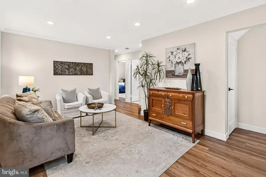 6709 Jefferson Ave, Falls Church, VA 22042 - #3
