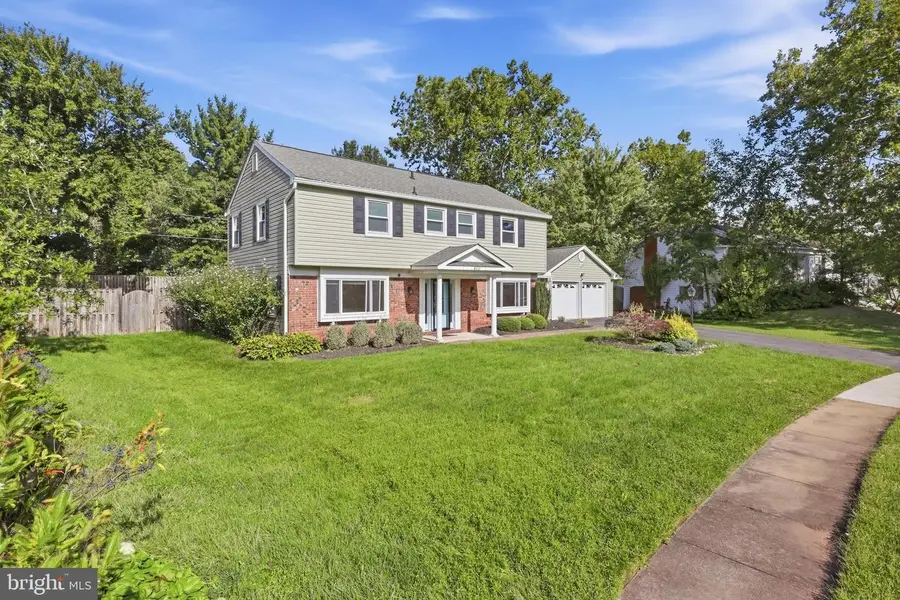 4111 Meadow Hill Ln, Fairfax, VA 22033 - #3