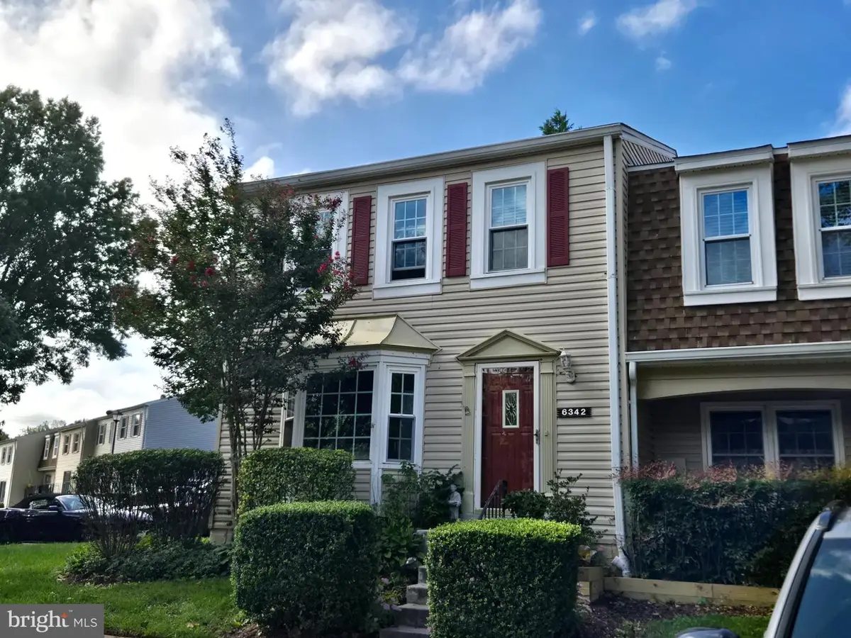 6342 Pine View Ct, Burke, VA 22015 - #1