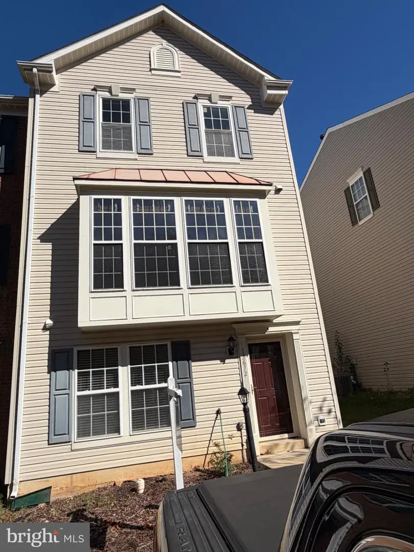 13672 Saint Johns Wood Pl, Herndon, VA 20171 - #1