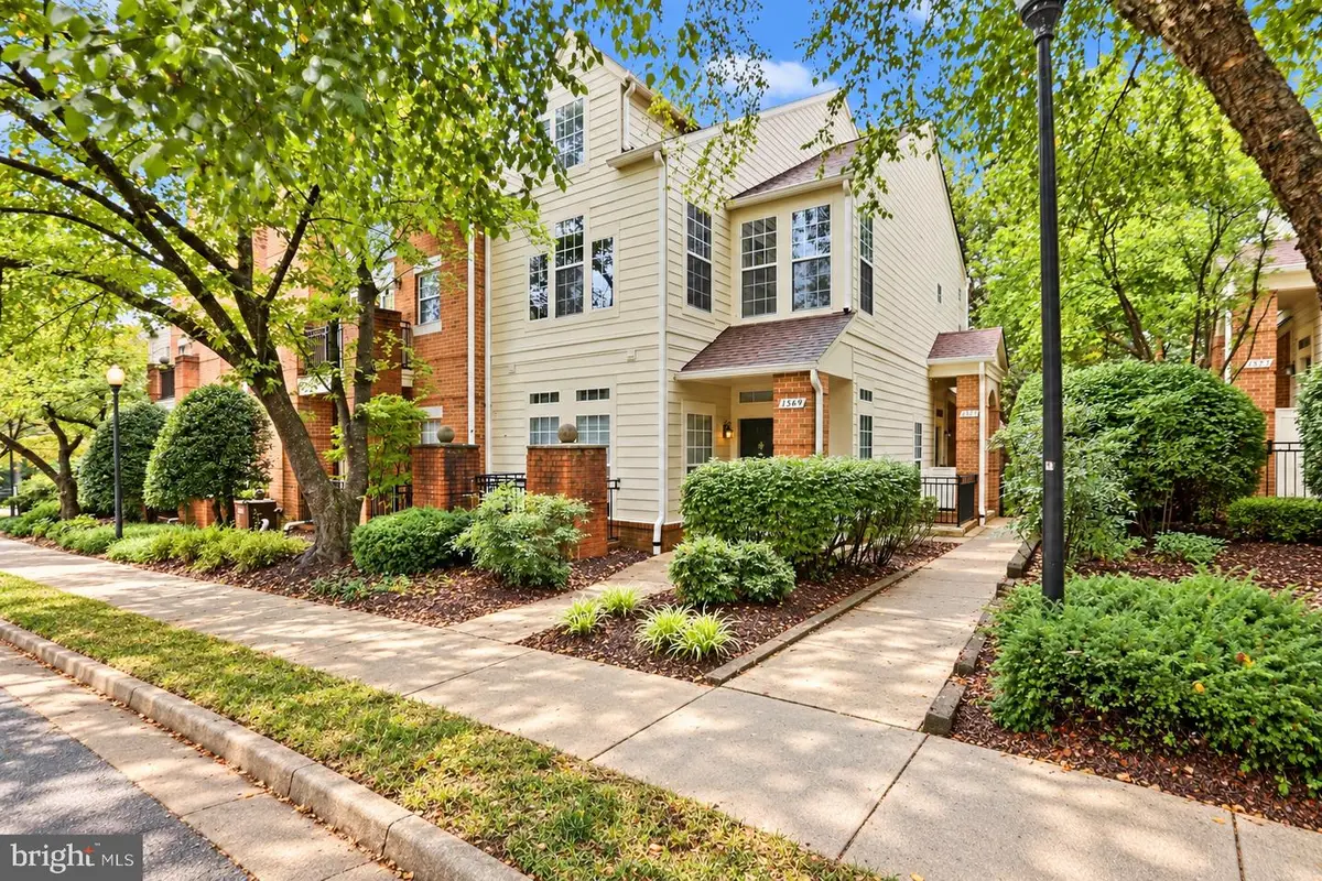 1369 Garden Wall Cir #714, Reston, VA 20194 - #1