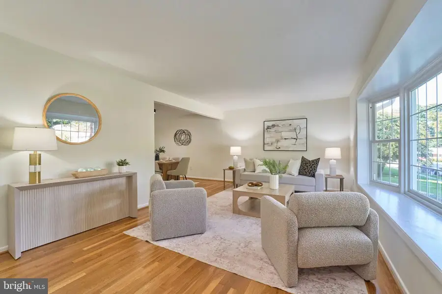5934 Thomas Dr, Springfield, VA 22150 - #2