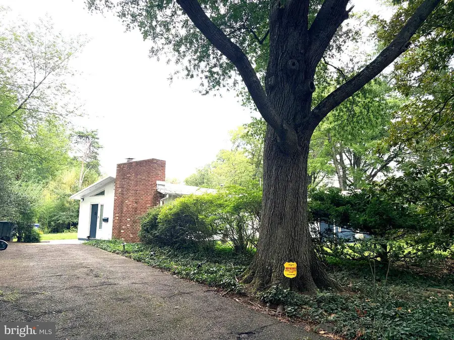 1938 Marthas Rd, Alexandria, VA 22307 - #2