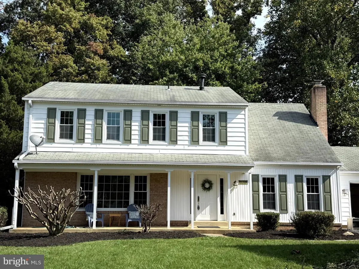 8014 W Point Dr, Springfield, VA 22153 - #1