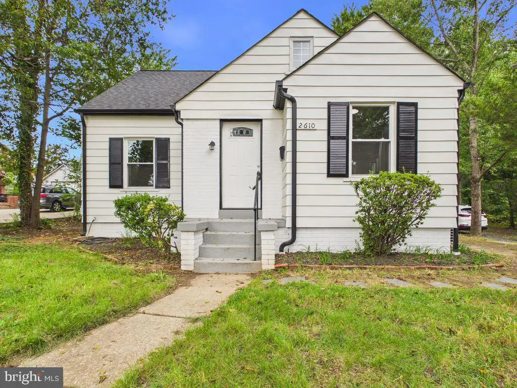 2610 Beacon Hill Rd, Alexandria, VA 22306 - #1