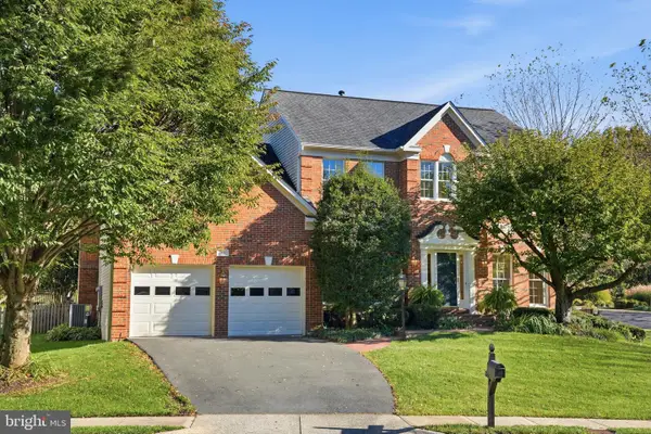 2531 Fallon Dr, HERNDON, VA 20171