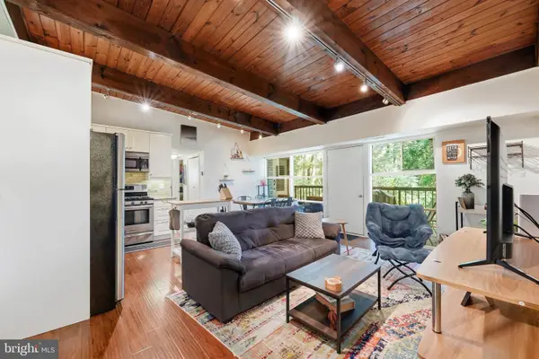 4937 Americana Dr #202, ANNANDALE, VA 22003