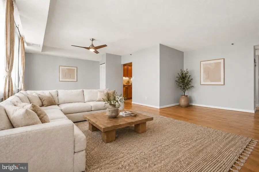 3713 S George Mason Dr #810, Falls Church, VA 22041 - #2