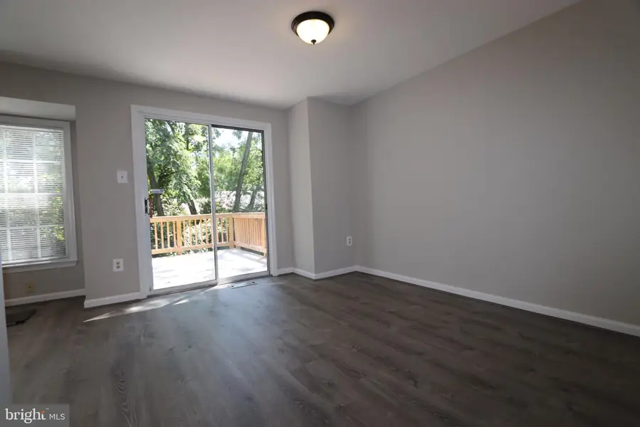 2989 Braxton Wood Ct, Fairfax, VA 22031 - #3