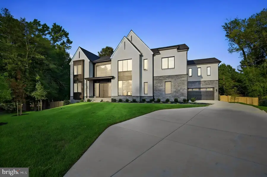 2101 Grayson Pl, Falls Church, VA 22043 - #2