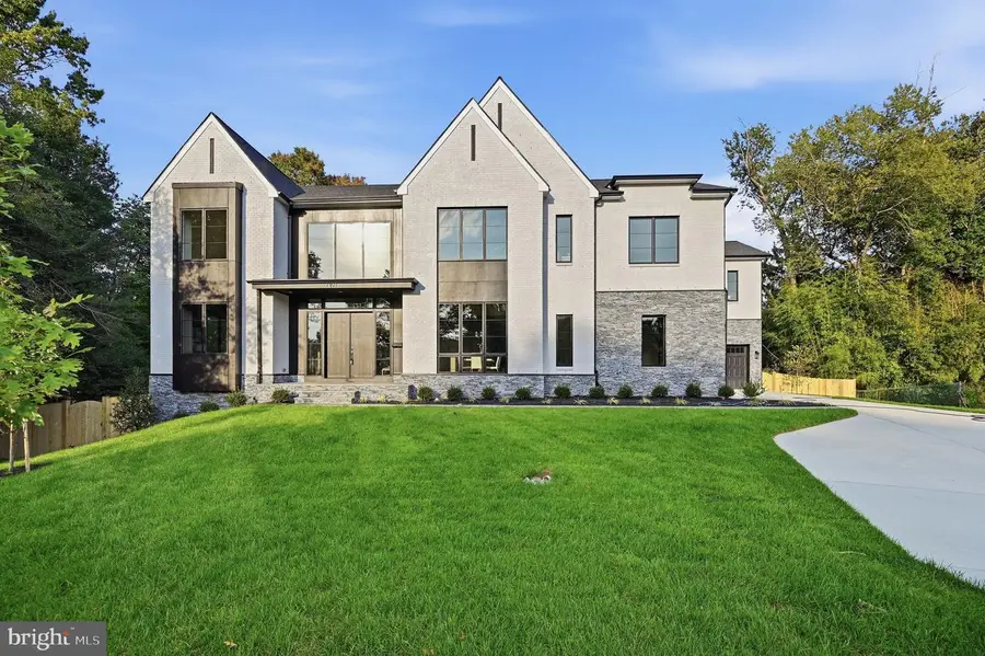 2101 Grayson Pl, Falls Church, VA 22043 - #3