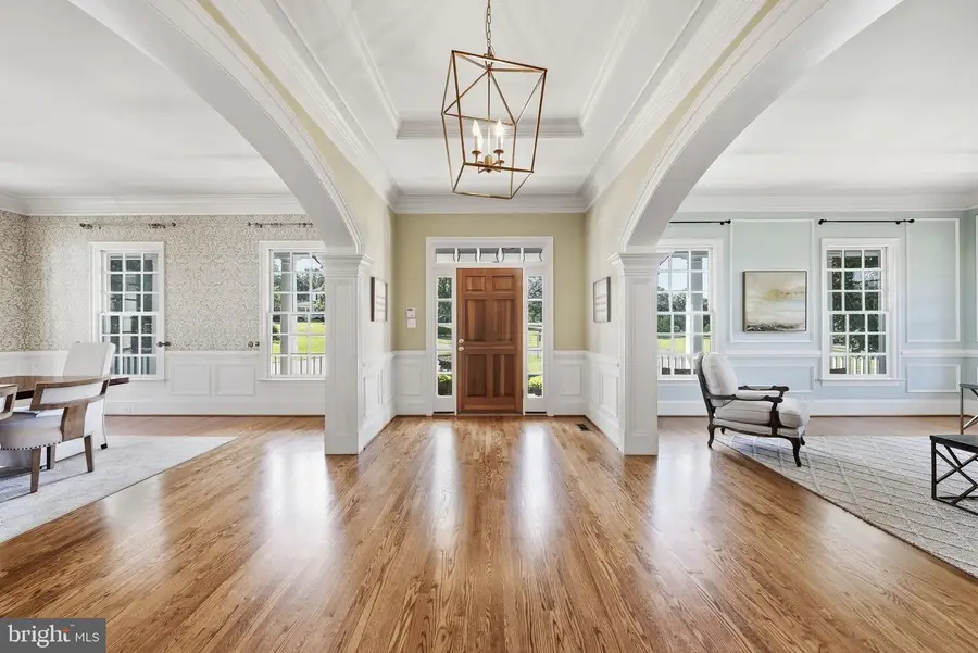 9606 Beach Mill Rd, Great Falls, VA 22066 - #3