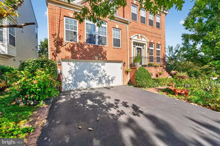 7202 Gray Heights Ct, Alexandria, VA 22315 - #2