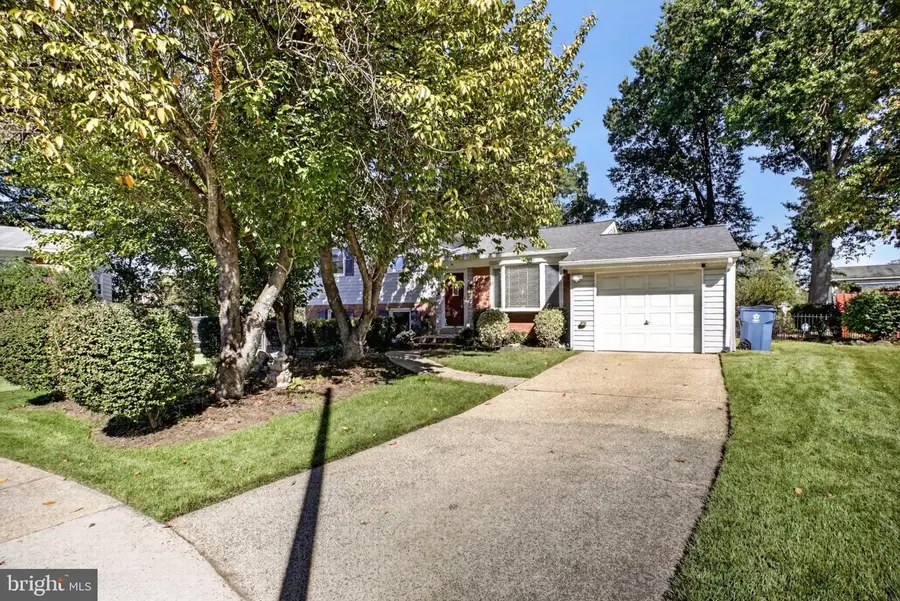 13708 Pitkin Ct, Chantilly, VA 20151 - #2