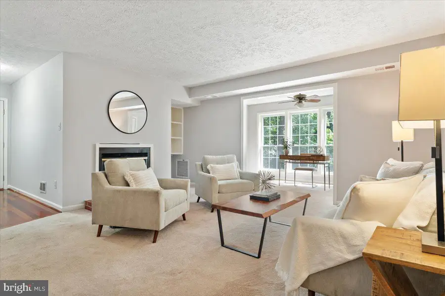 9925 Oakton Terrace Rd, Oakton, VA 22124 - #2