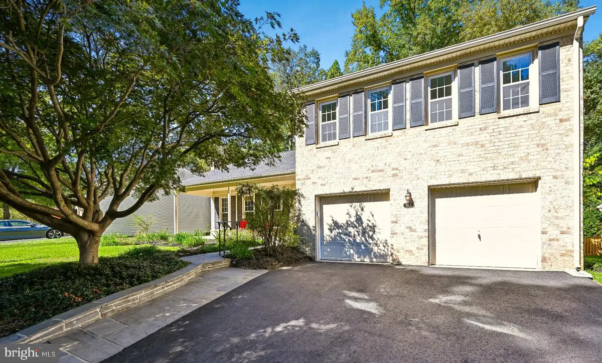 7030 Flax St, Springfield, VA 22152 - #1