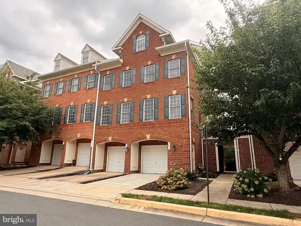 4611 Hummingbird Ln #107, FAIRFAX, VA 22033