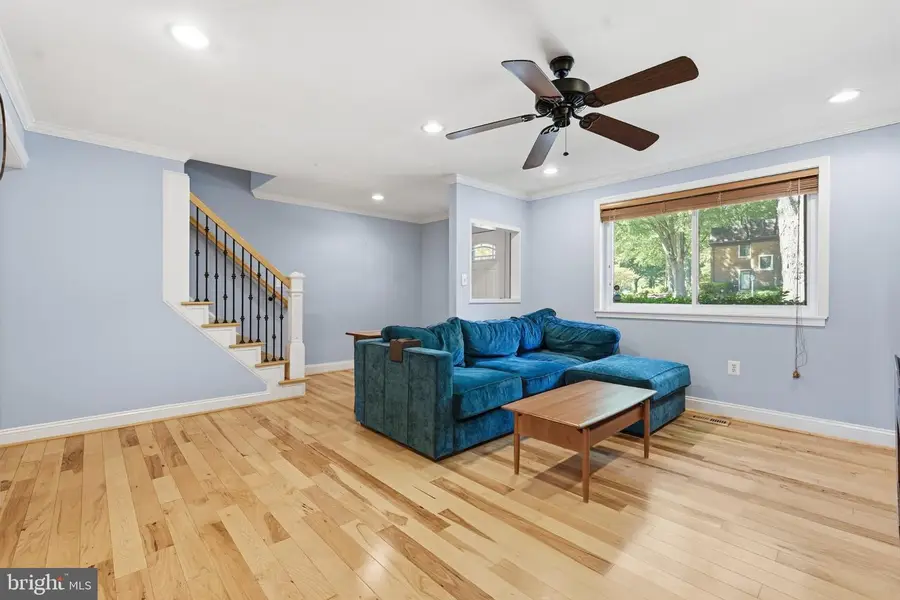 2902 Jermantown Rd #27, Oakton, VA 22124 - #3