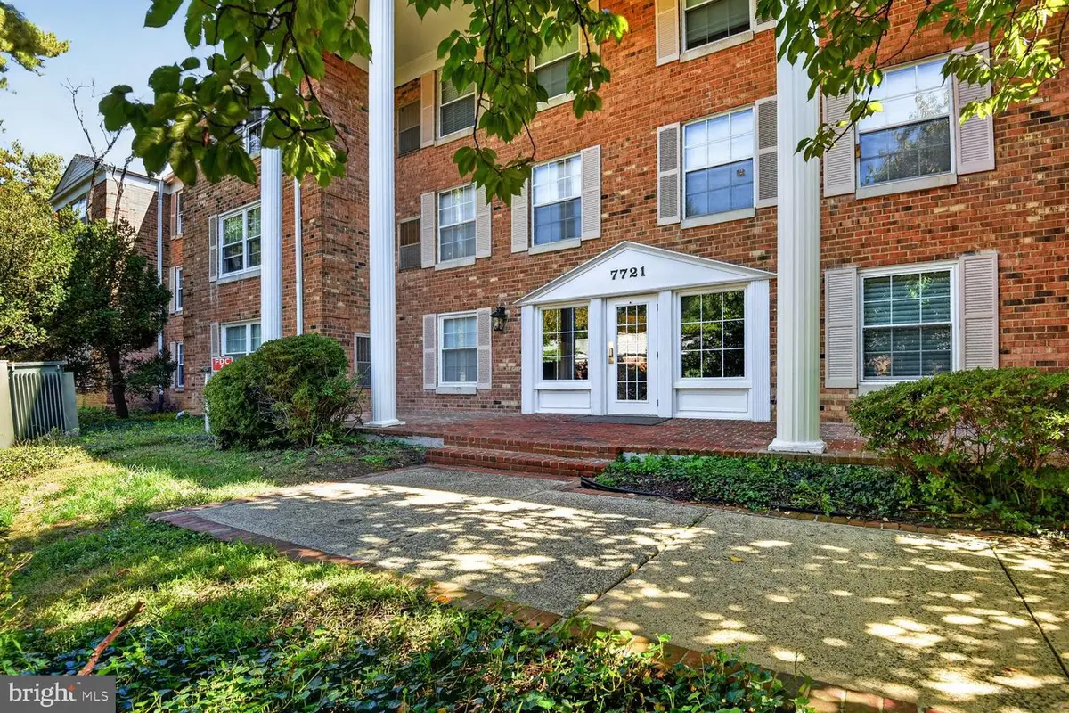 7721 Tremayne Pl #202, McLean, VA 22102 - #1