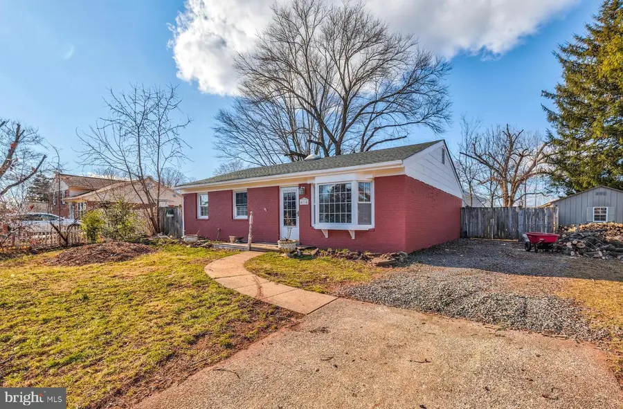 4114 Lees Corner Rd, Chantilly, VA 20151 - #2