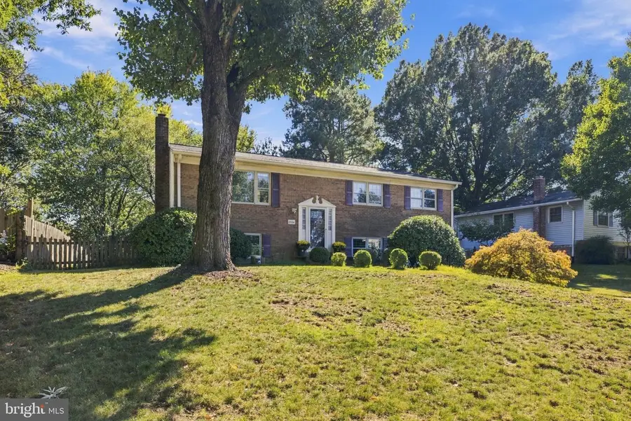 8004 Lynnfield Dr, Alexandria, VA 22306 - #2