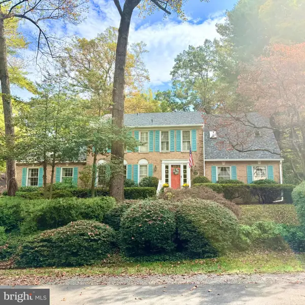 12207 Lake James Dr, HERNDON, VA 20171