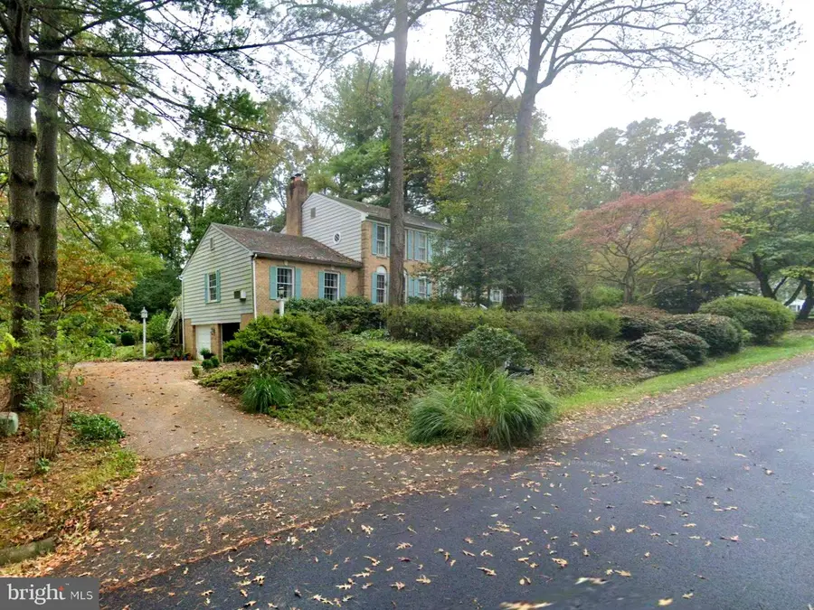 12207 Lake James Dr, Herndon, VA 20171 - #2