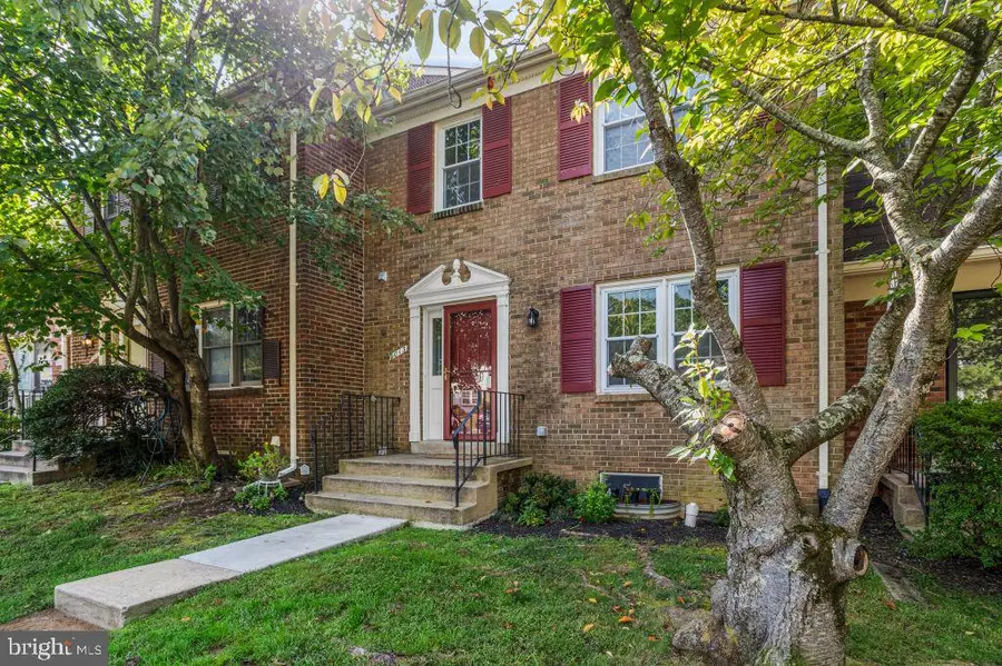 9013 Golden Leaf Ct, Springfield, VA 22153 - #2
