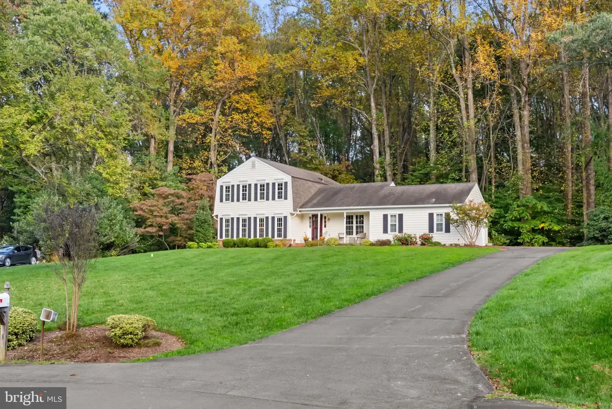 6119 Kings Color Dr, Fairfax, VA 22030 - #1