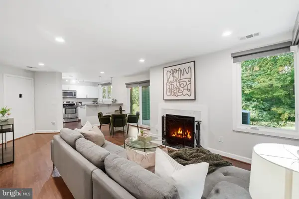 11725 Summerchase Cir #c, RESTON, VA 20194