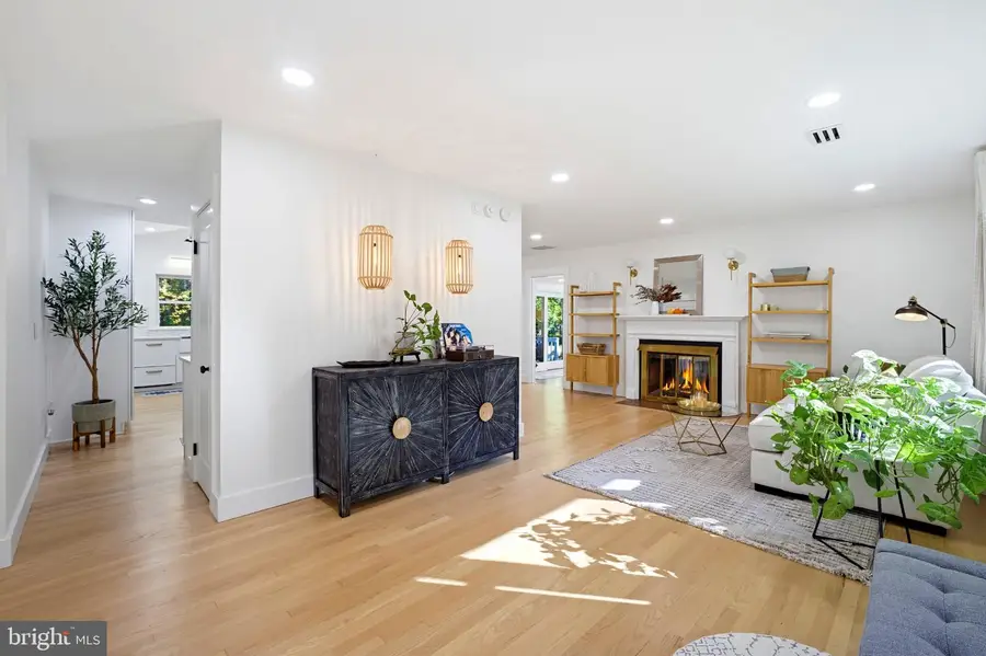 4709 Holly Ave, Fairfax, VA 22030 - #2